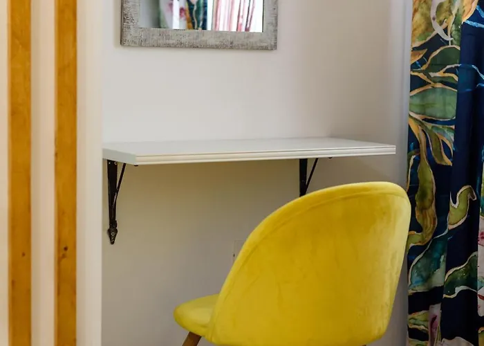 Curacao - Building Stefan Navodari